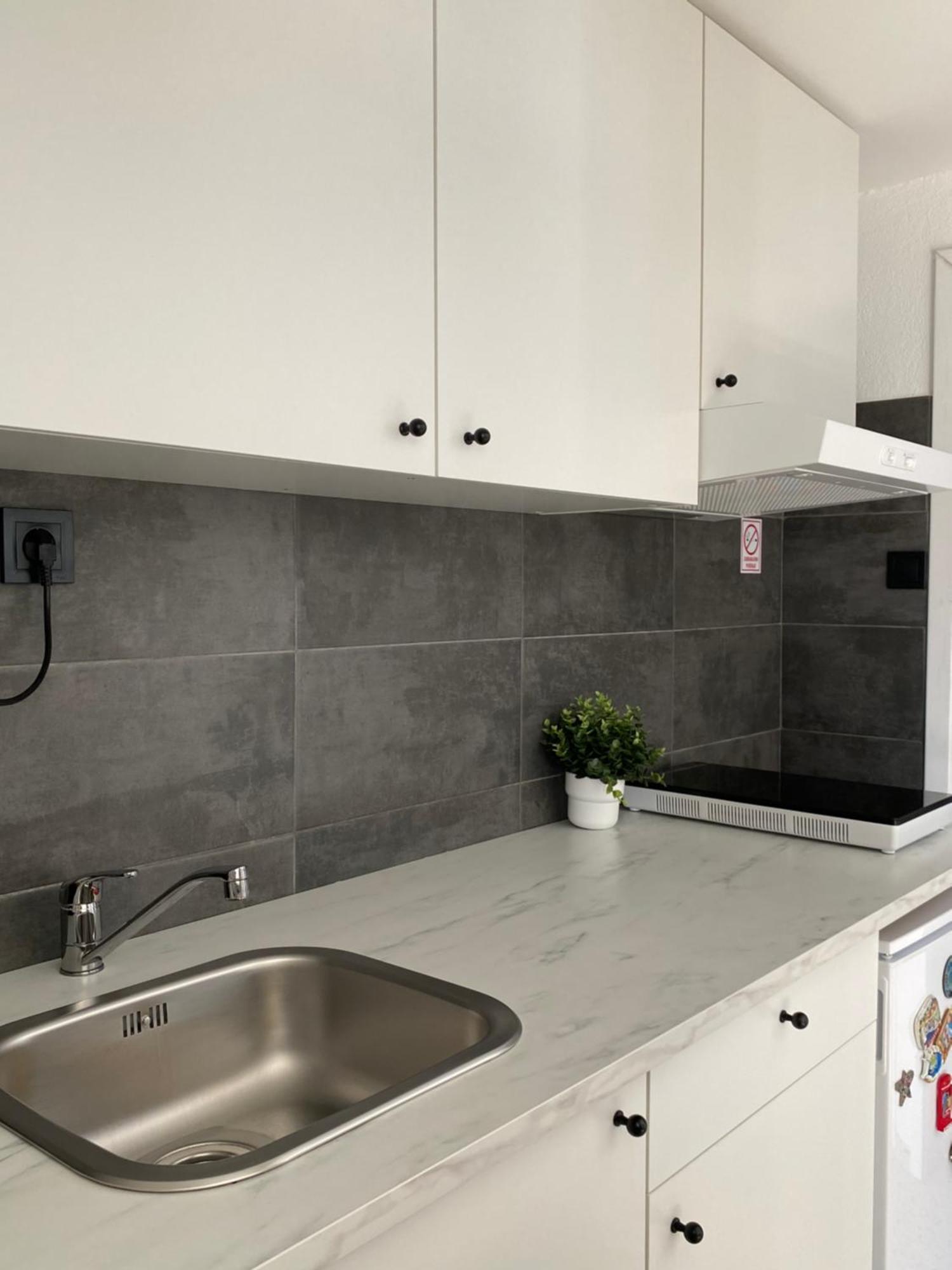 Studio Apartment Adrijana ซาเกร็บ ภายนอก รูปภาพ